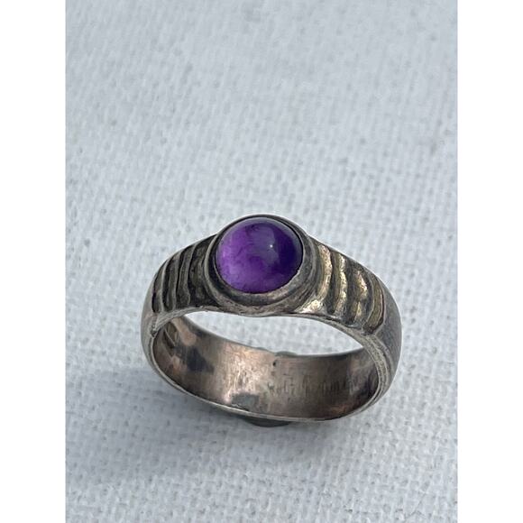 Vintage Amethyst Sterling Silver Ring - Hallmarked - Picture 4 of 6